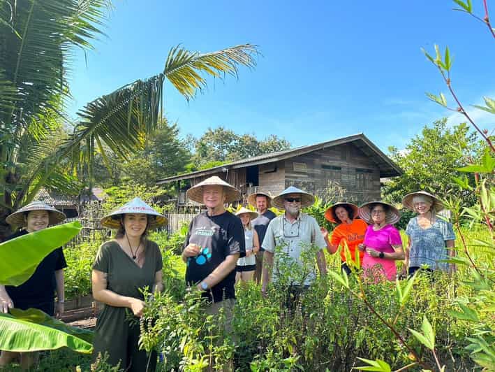 Chiang Mai: Asia Scenic Thai Cooking School - The organic farm adds useful context