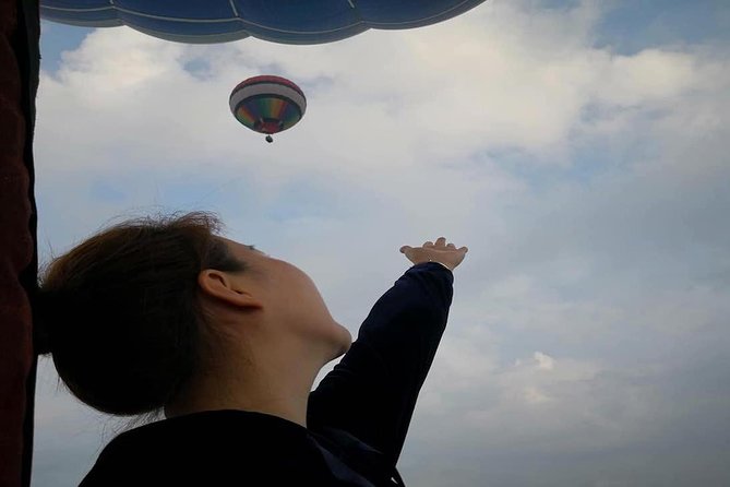 Chiang Mai Balloon Adventure: Classic Basket Balloon Ride - The pilot and the safety side