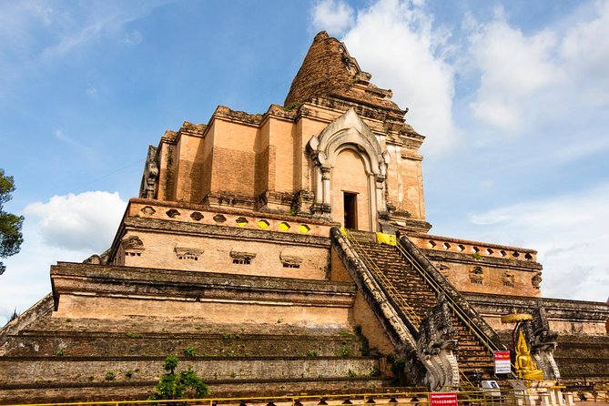Chiang Mai Best City Tour with Doi Suthep & Iconic Temples - Guides Can Make or Break the Morning