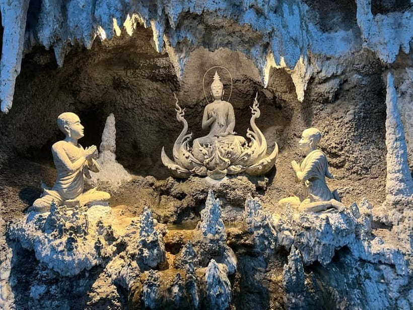 Chiang Mai: Chiang Rai Highlights in One Day - The early stops: Karen village and Mae Kachan Hot Spring