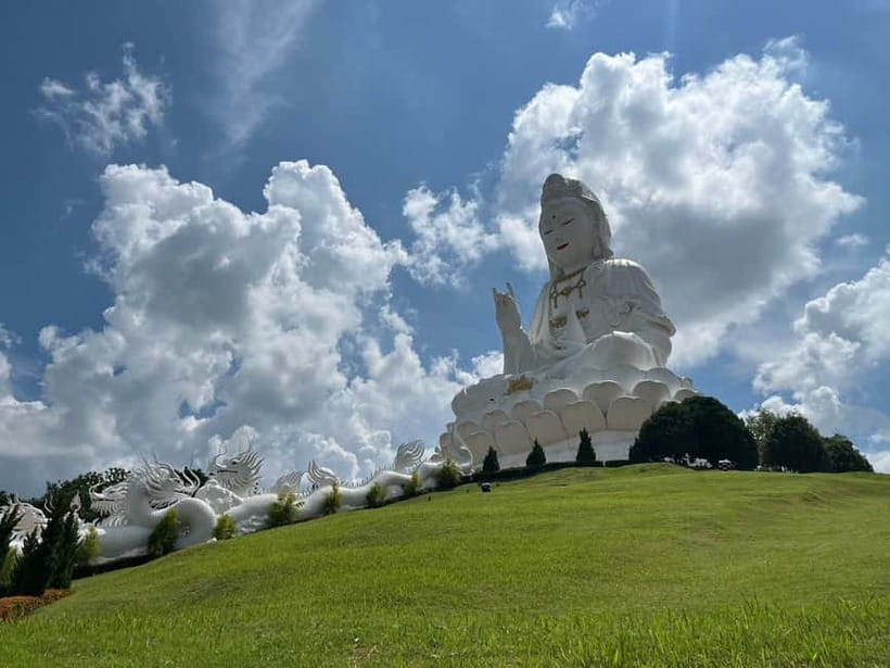 Chiang Mai: Chiang Rai Red, White, and Blue Temples day tour - Key points to know before booking