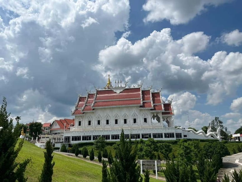 Chiang Mai: Chiang Rai Red, White, and Blue Temples day tour - Wat Rong Khun, Chiang Rai’s White Temple