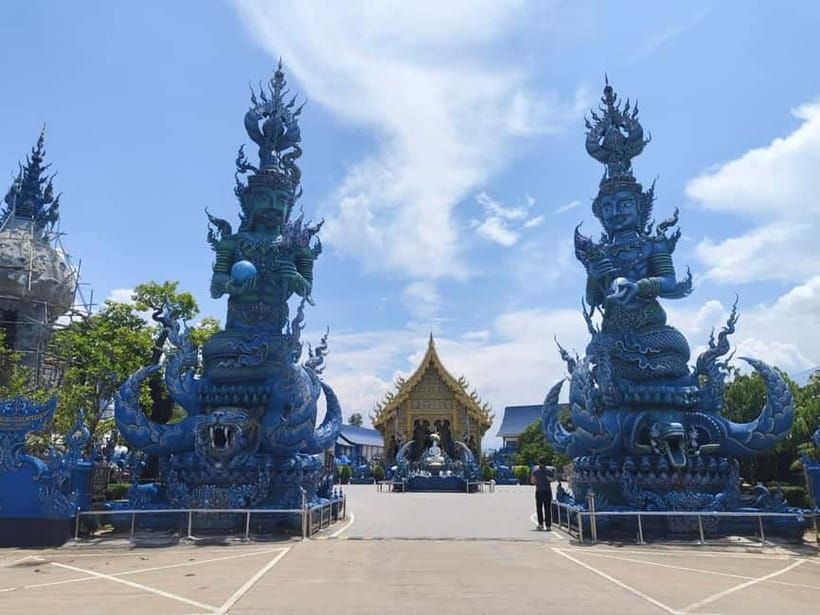 Chiang Mai: Chiang Rai Red, White, and Blue Temples day tour - Huay Pla Kang and the tour’s Red Temple