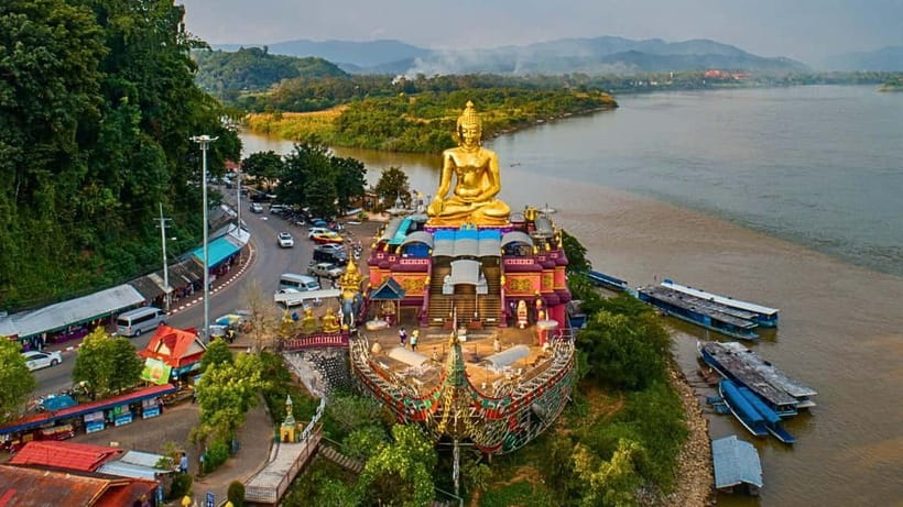 Chiang Mai: Chiang Rai Temples, Golden Triangle & Boat Tour - The morning ride from Chiang Mai to the hot spring