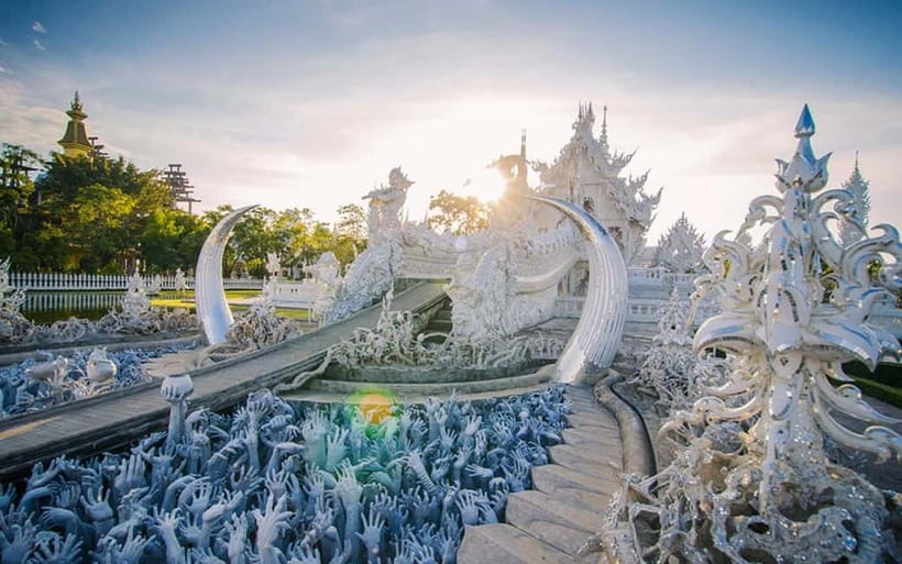 Chiang Mai: Chiang Rai Temples, Golden Triangle & Boat Tour - Wat Rong Khun, the White Temple