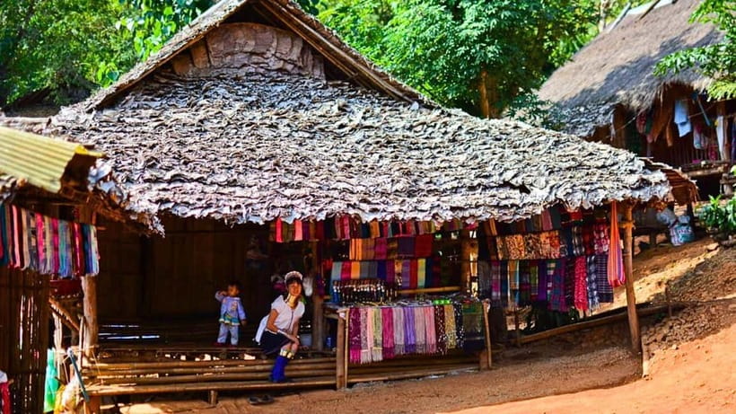 Chiang Mai: Chiang Rai Temples, Golden Triangle & Boat Tour - The Golden Triangle and a Mekong long-tail boat