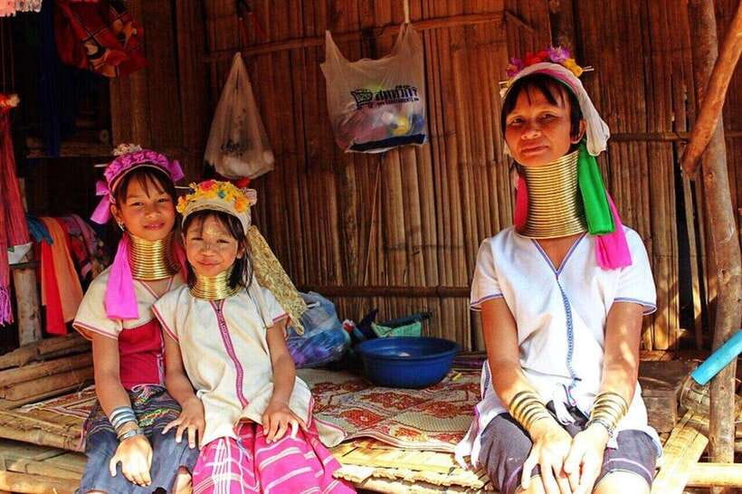 Chiang Mai: Chiang Rai Temples, Karen Tribe and Hot Springs - The Karen long-neck village needs a thoughtful approach