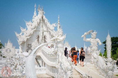 Chiang Mai: Chiang Rai Temples, Karen Tribe and Hot Springs