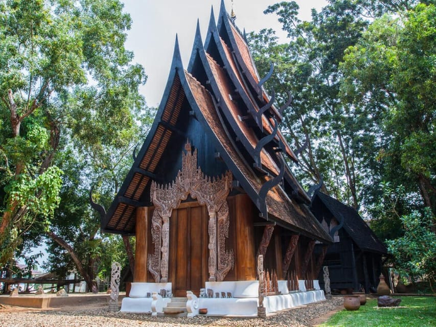 Chiang Mai: Chiang Rai White, Blue & Black Temples Day Tour - Wat Rong Suea Ten, the Blue Temple