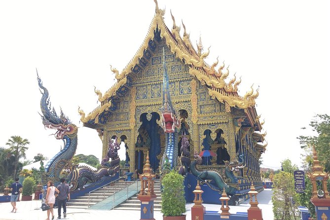Chiang Mai-Chiang Rai: White Temple-Black Museum-Blue Temple - White Temple, 50 minutes of bright spectacle