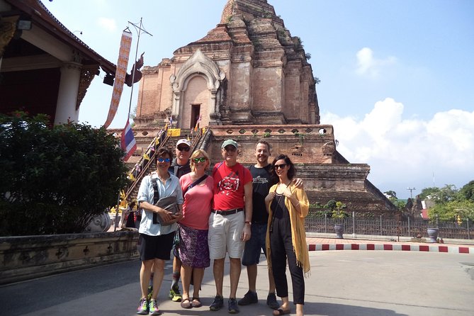 Chiang Mai City Culture Half-Day Cycling Tour - From temple courtyards to workshops and markets
