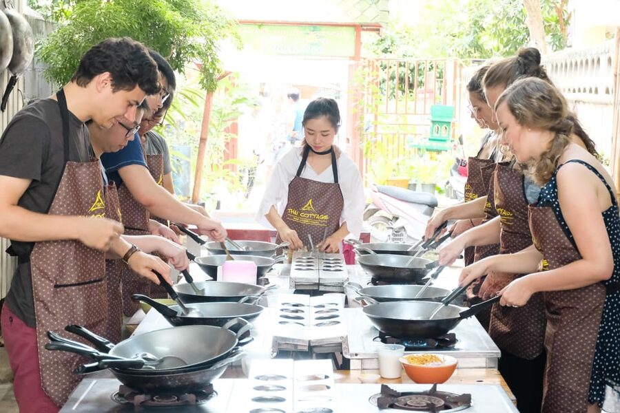 Chiang Mai: Cooking Class, Market & Thai Herbs Garden Tour - Timing, transfers, and what to bring