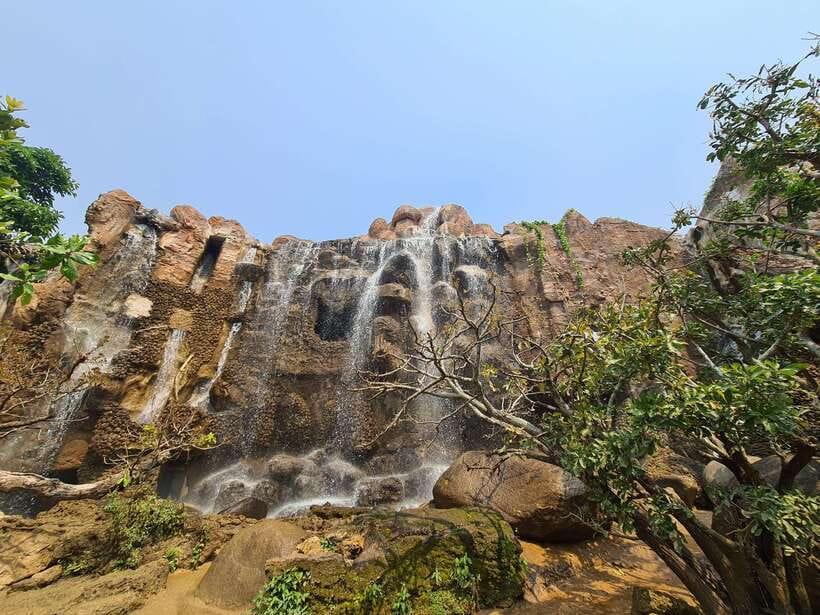Chiang Mai: Dantewada Land of Angels & Sticky Waterfall Tour - Why the Sticky Waterfall is the star of the day