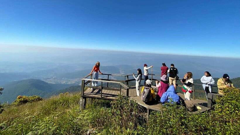 Chiang Mai:Doi Inthanon National Park & Hike at Kew Mae Pan - The road from Chiang Mai to the mountain