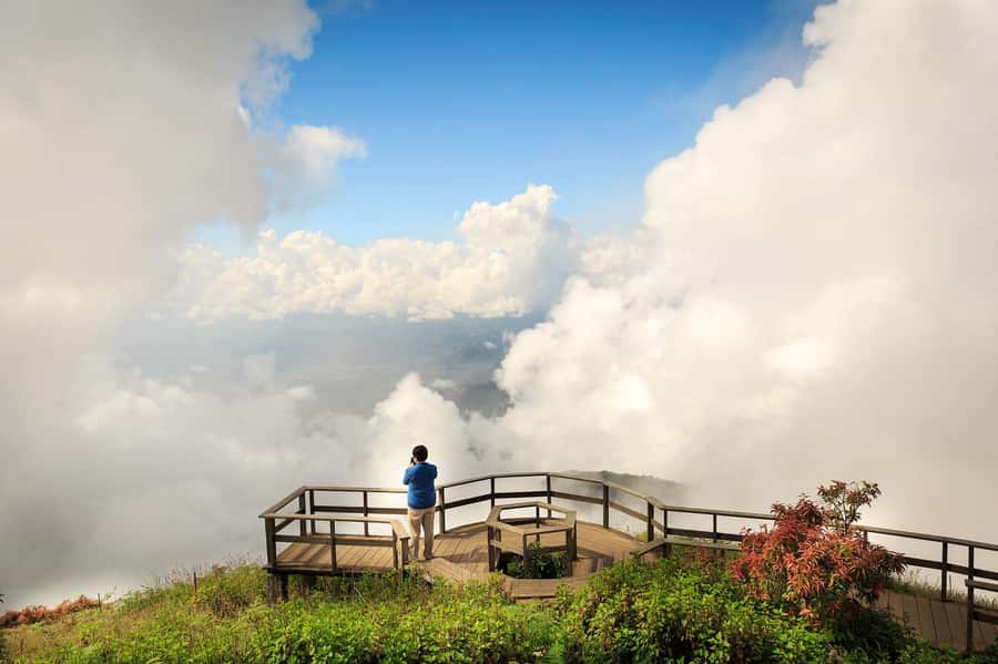 Chiang Mai: Doi Inthanon National Park, Waterfall & Lunch - The King and Queen Pagodas