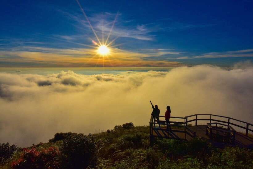 Chiang Mai: Doi Inthanon Park Tour & Kew Mae Pan Trail Hike - From Chiang Mai to the Roof of Thailand