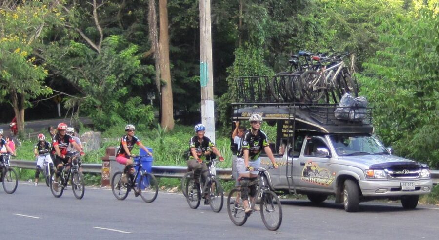 Chiang Mai: Doi Suthep National Park Leisure Hiking & Biking - Starting above Chiang Mai instead of climbing from the city