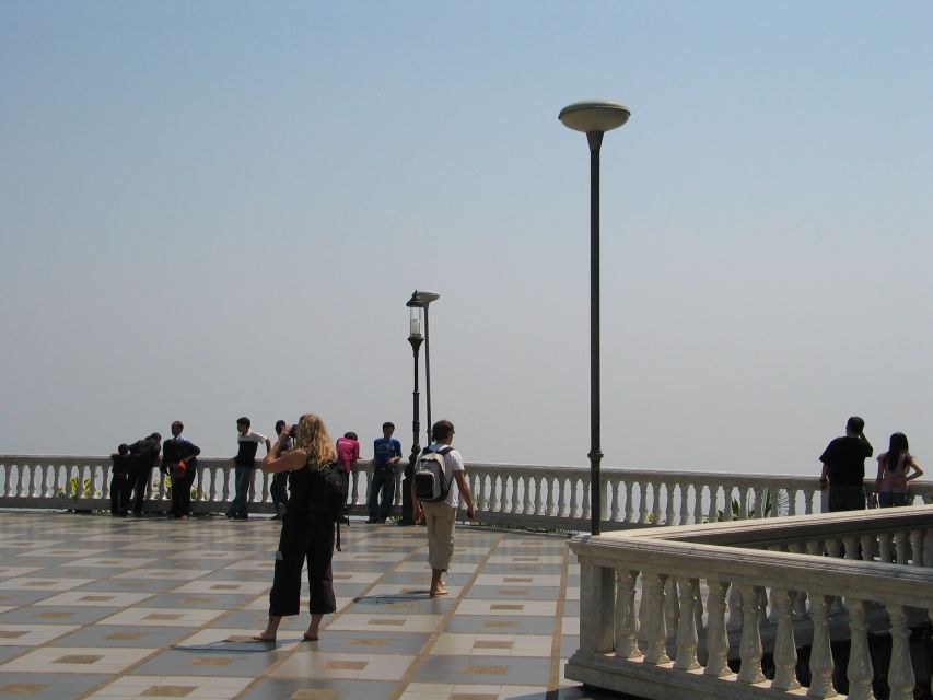 Chiang Mai: Doi Suthep National Park Leisure Hiking & Biking - The ride down toward Wat Pha Lat