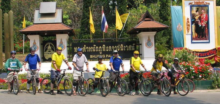 Chiang Mai: Doi Suthep National Park Leisure Hiking & Biking - Montha Than Waterfall: a leafy first walk