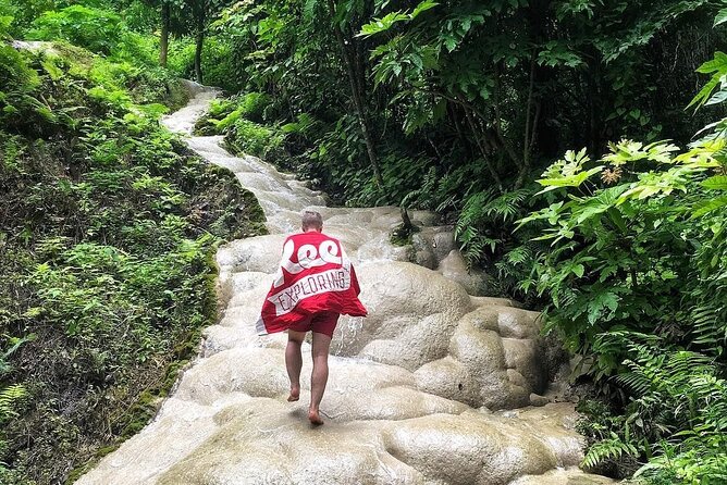 Chiang Mai Doi Suthep Temple and Sticky Waterfall Tour (Private & All-Inclusive) - Tha Phae Gate and local markets add everyday Chiang Mai