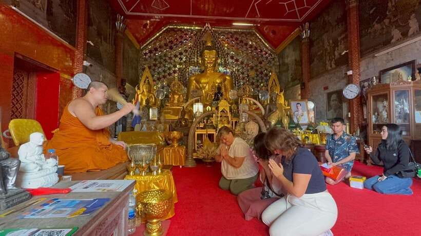 Chiang Mai: Elephant Sanctuary, Monk Trail & Doi Suthep Tour - Lunch with a local family
