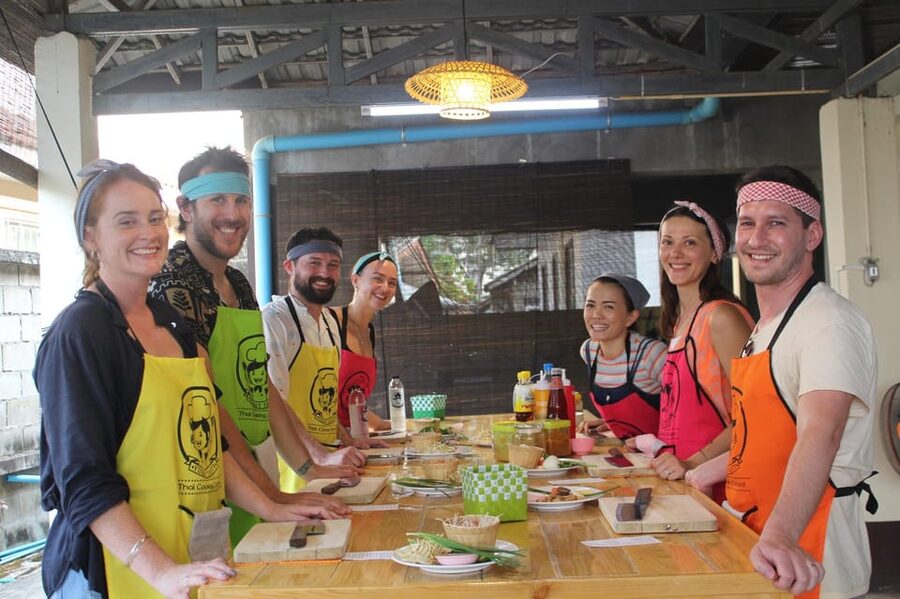 Chiang Mai: Half Day Morning Cooking Class with Market Tour - Settling into Yummy Tasty Thai Cooking Class