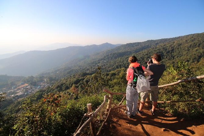 Chiang Mai : Hill Tribe Ways & Evening Chanting at Doi Suthep Temple Small Group - Who should book this Chiang Mai outing?