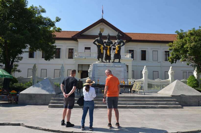 Chiang Mai: Historic Temples and City Guided Walking Tour - Pace, weather, and the practical side of walking