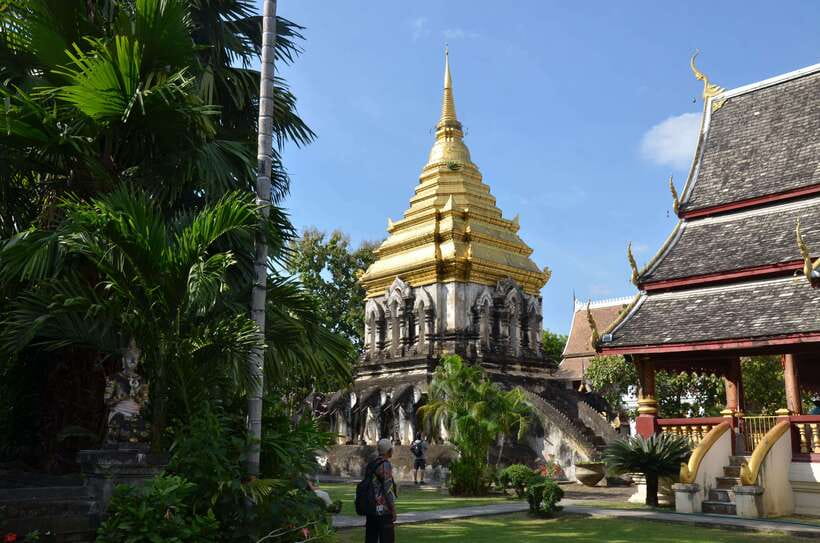Chiang Mai: Historic Temples and City Guided Walking Tour - The Three Kings Monument and Chiang Mai’s civic heart