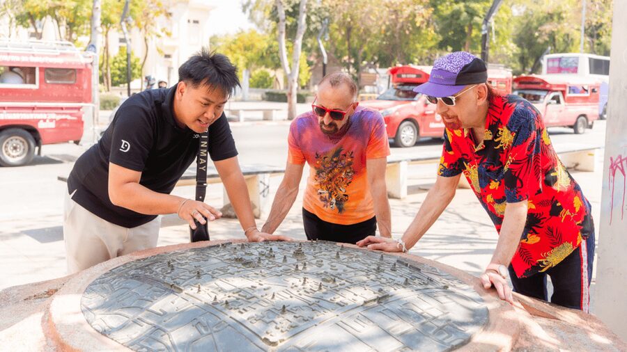 Chiang Mai: Historical and Culture Exploration Walking Tour - What the guides add to the walk