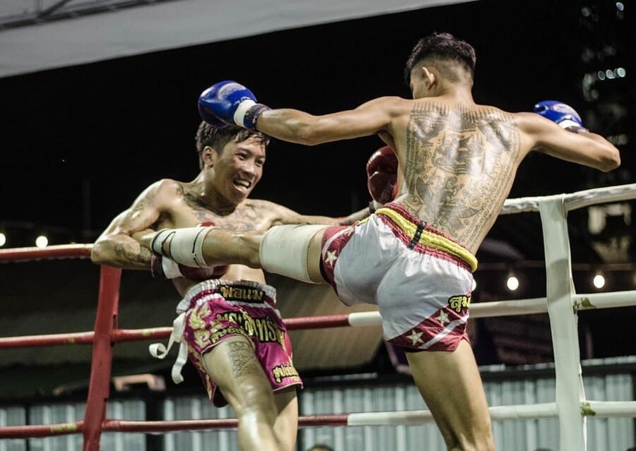 Chiang Mai: Kalare Night Bazaar Boxing Stadium Muay Thai - The atmosphere, food, and practical comforts