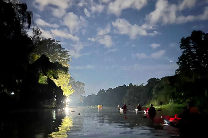Chiang Mai: Kayak Under the Stars – 6 km to the Heart of the City - The middle stretch: a calm paddle with changing conditions