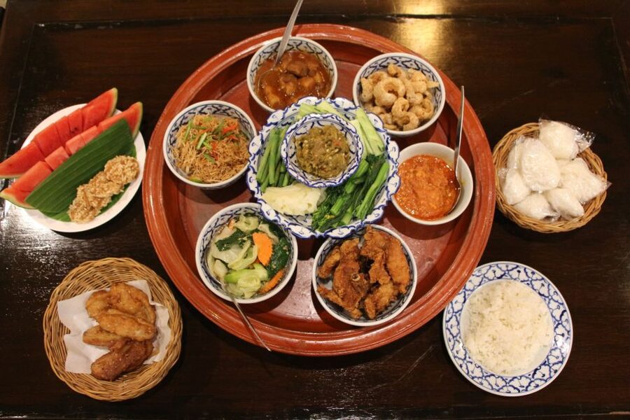 Chiang Mai: Khan Toke Traditional Meal & Dancing Performance - A low-table dinner with Northern Thai flavors