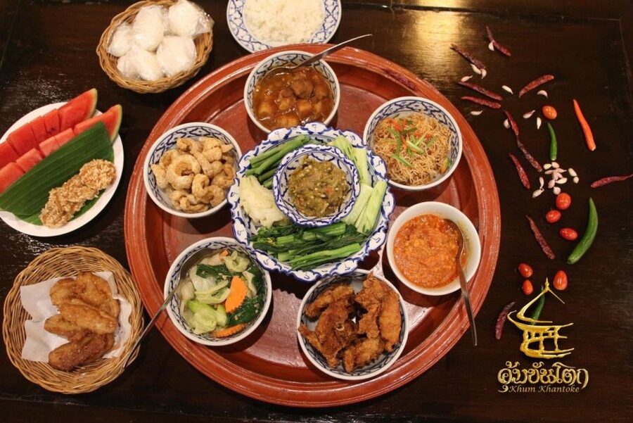 Chiang Mai: Khum Khantoke Northern Thai Cuisine and Show - The 7:15 p.m. Lanna show