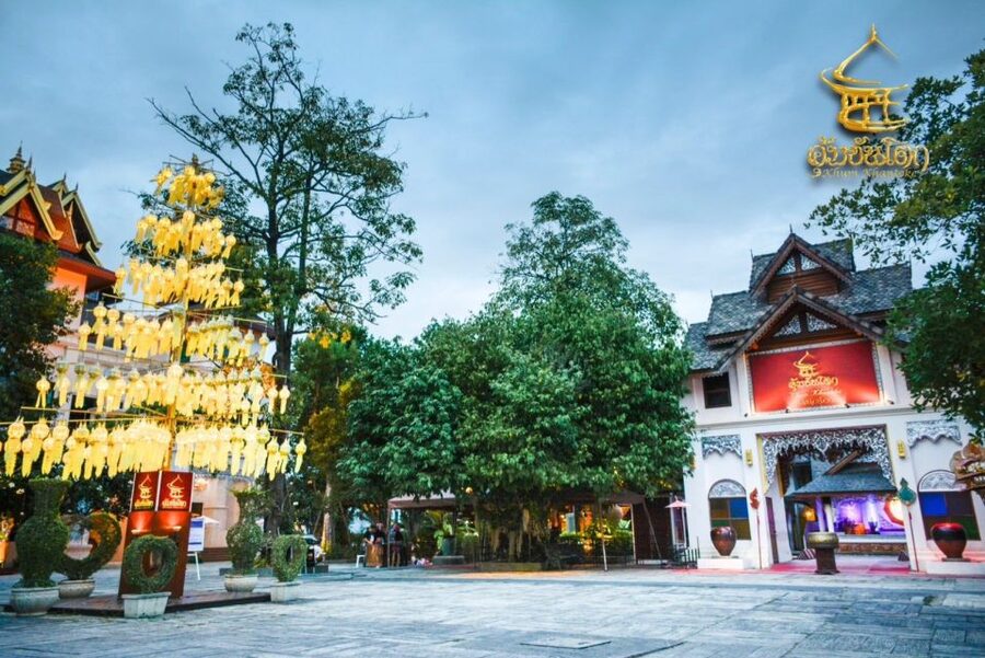 Chiang Mai: Khum Khantoke Northern Thai Cuisine and Show - Who will enjoy this evening most?