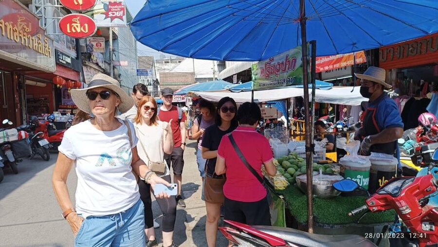 Chiang Mai: Local Food and Markets Guided Walking Tour - Timing, walking, and who should book