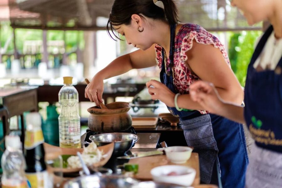 Chiang Mai: Local Northern Thai Cooking Class at Grandma's - Ending with coconut, sweets, and refreshments