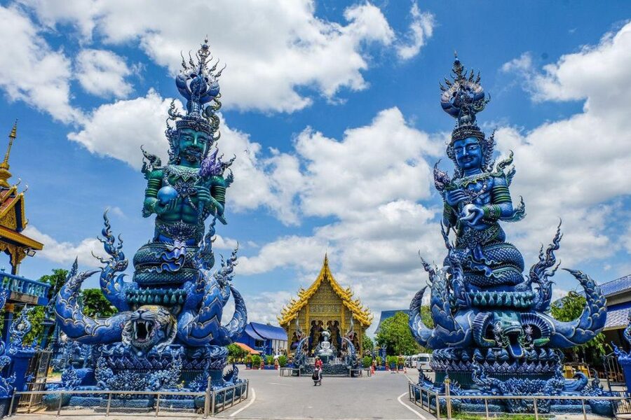 Chiang Mai: Long Neck Village & Chiang Rai’s Iconic Temples - Meeting the Karen Long Neck community