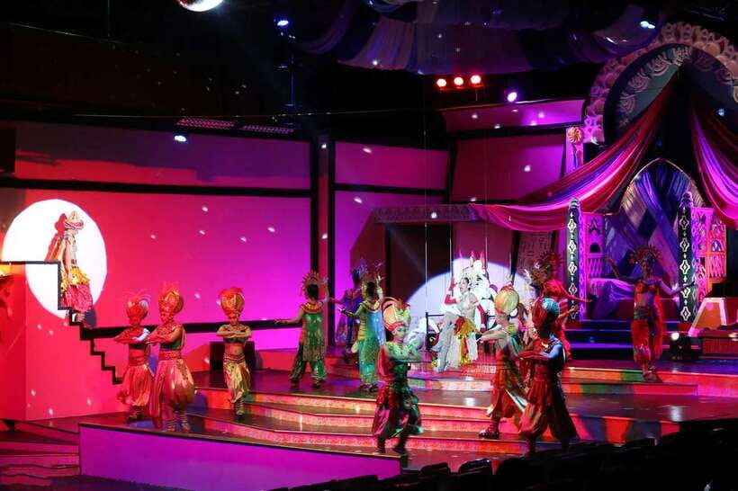 Chiang Mai: Miracle Cabaret Show - A large Chiang Mai cabaret in a one-hour format