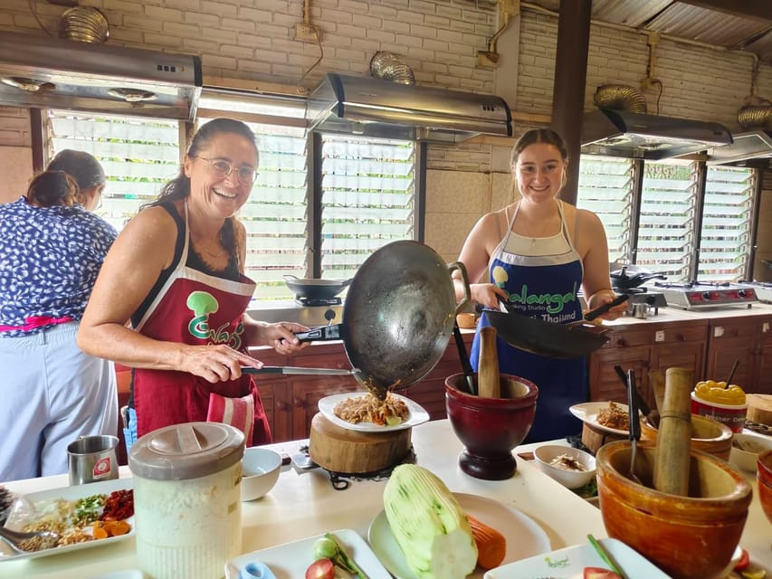 Chiang Mai: Morning Cooking Class with Market Visit - Price, transfers, and the real value