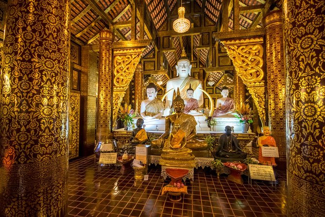 Chiang Mai Night Bike Tour - Wat Chedi Luang and the City Pillar