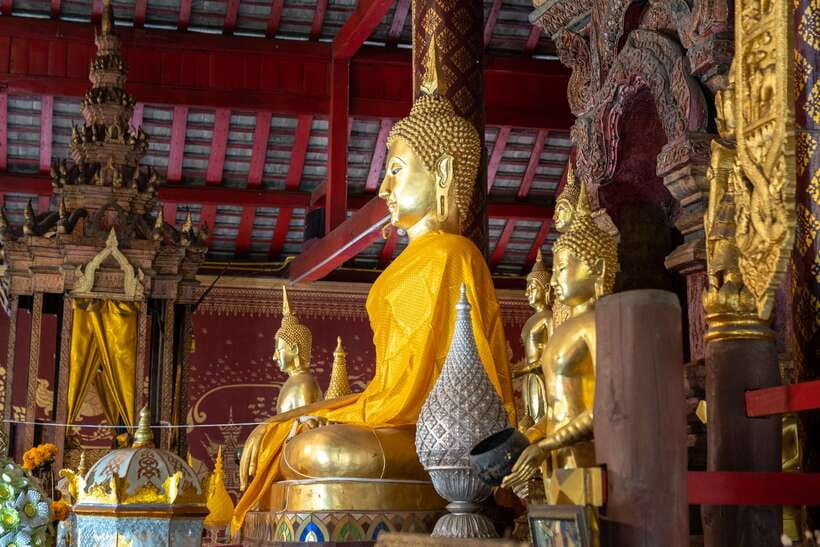 Chiang Mai: Private Historic Old City Bike Tour - Night - Equipment, children, and physical demands