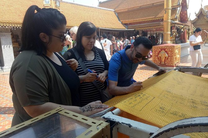 Chiang Mai Private Tour with Tea Plantation, Karen Village, Doi Suthep - What the guides add to the experience