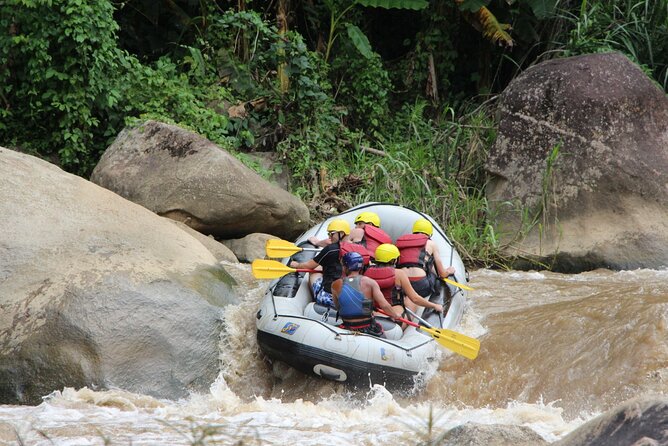 Chiang Mai Rafting in Mae Taeng River with Thai Buffet - How demanding is the rafting?