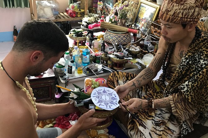 Chiang Mai Sak Yant Tattoo By Ajarn Tu - The tattoo process and expected discomfort
