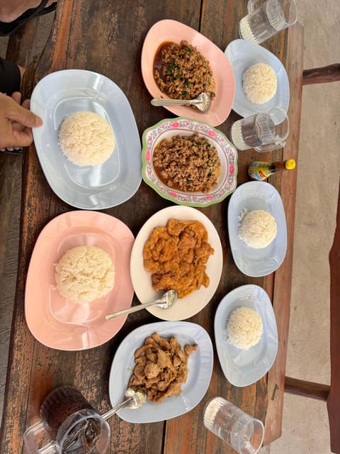 Chiang Mai:Sticky Watefall private tour with lunch - A local Thai lunch around 11:00 AM
