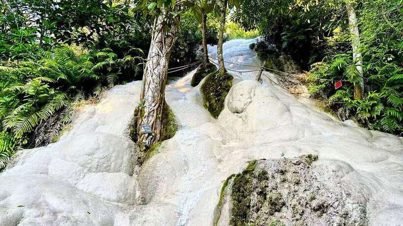 Chiang Mai: Sticky Waterfall, Chet Si Fountain Park Transfer - Why Sticky Waterfall Is So Easy to Climb