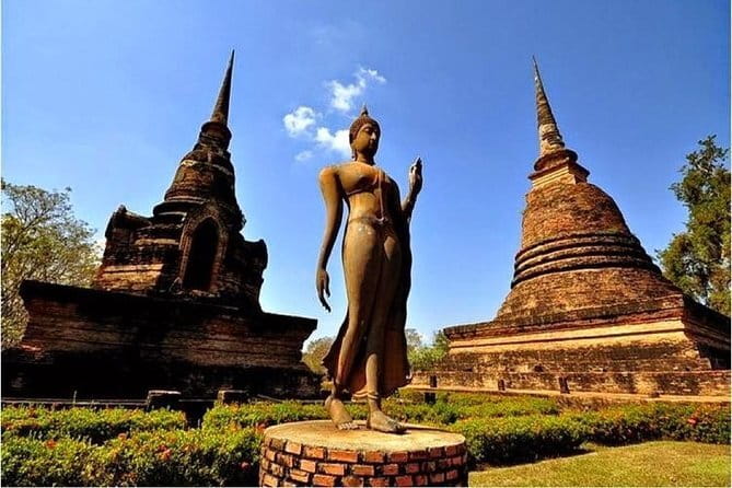 Chiang Mai Temples and Market Tuk Tuk Night Tour - Who will enjoy this evening most