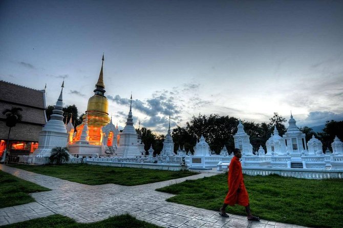 Chiang Mai Temples & City - What the small group and private transport add