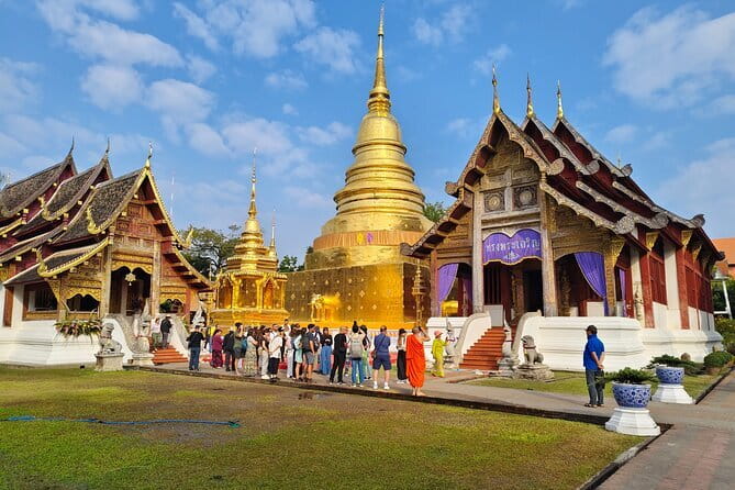 Chiang Mai Temples Visit Walking Tour with Ex-Monk Guide Part 1 - Key points about this Chiang Mai temple walk